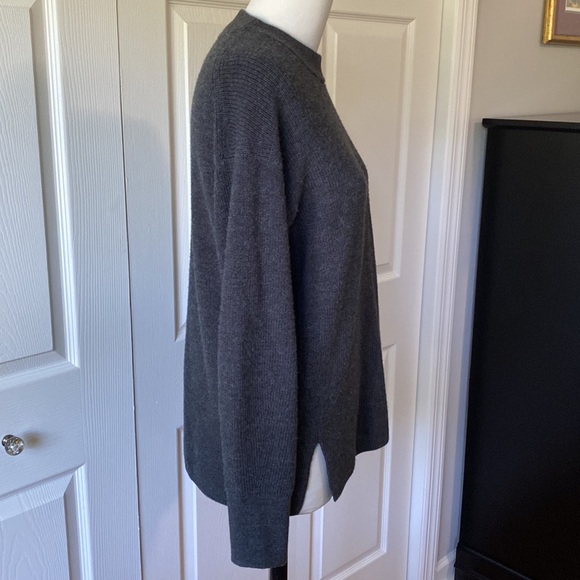Lululemon Dark Gray Sweater - Picture 4 of 11